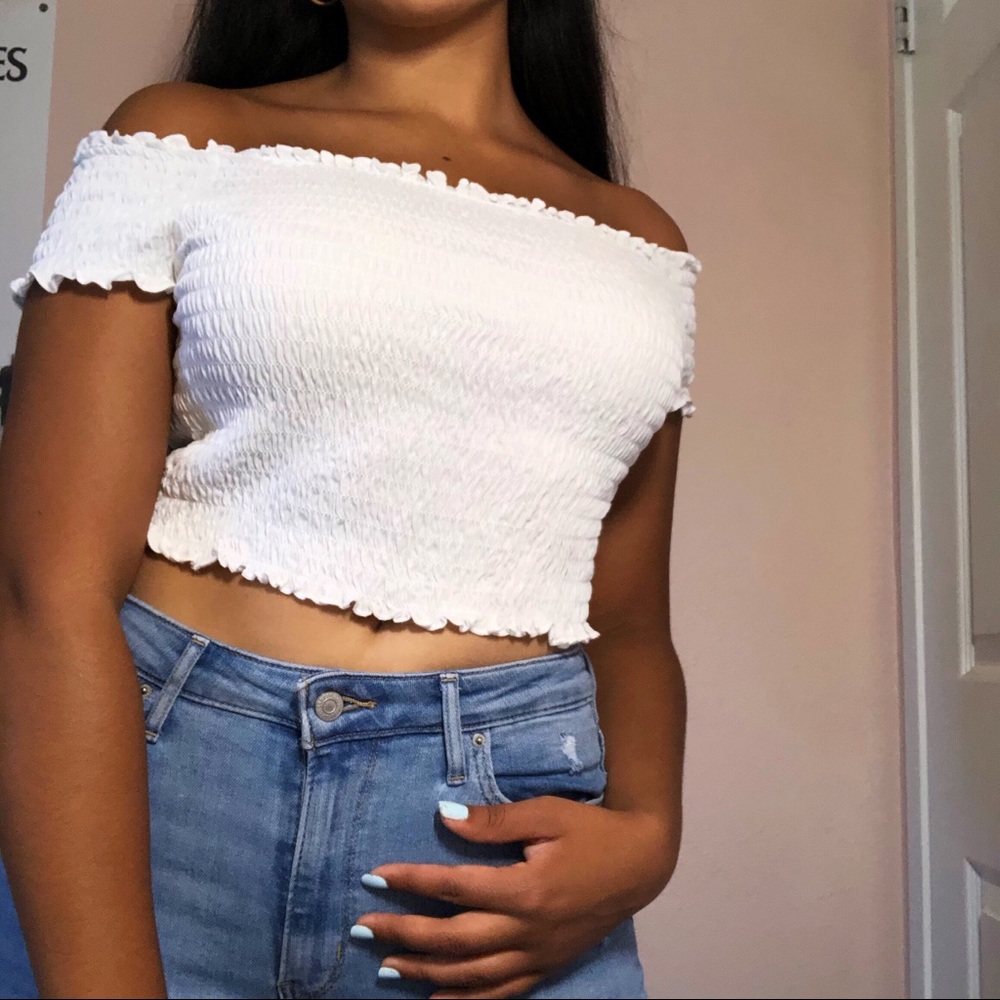 H&M Smocked Off- the- shoulder Crop Top✨